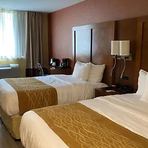 3* מלון Ramada By Wyndham Times Square West