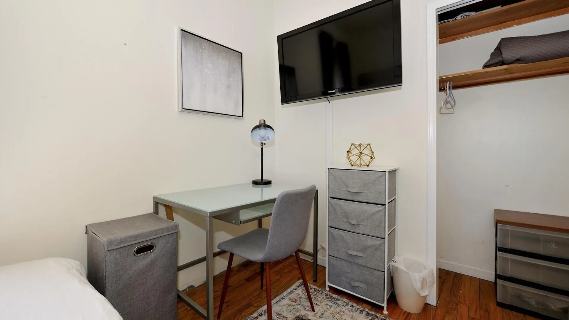 3Br Apartment In Big Apple New York United States