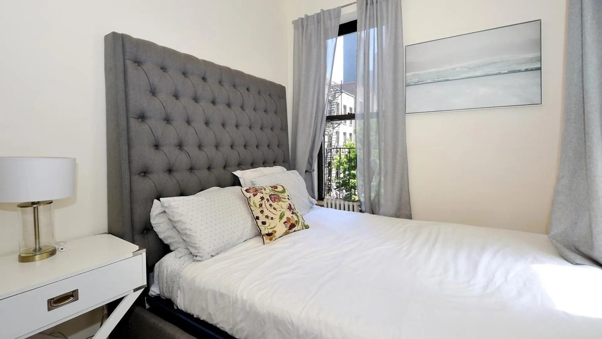 3Br Apartment In Big Apple New York
