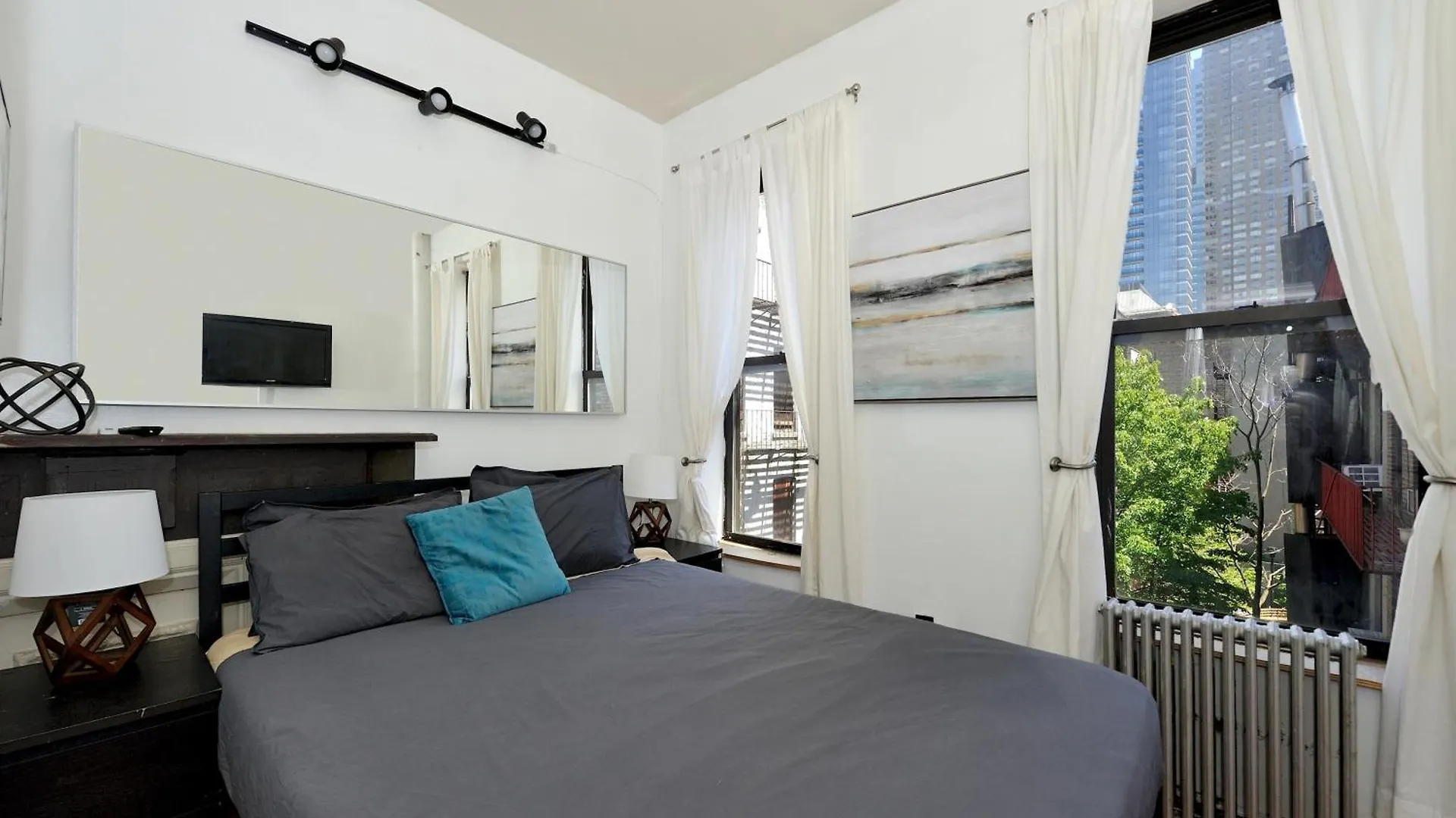 3Br Apartment In Big Apple New York